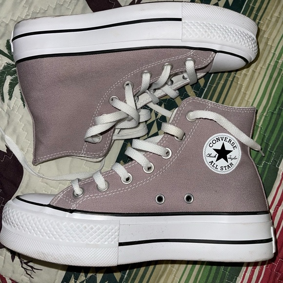 ***SOLD*** Converse platform - Picture 1 of 4